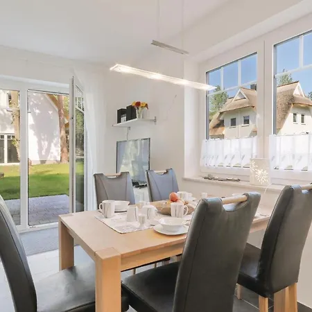 Holiday home Reetdachhaus 9 Auf Usedom *